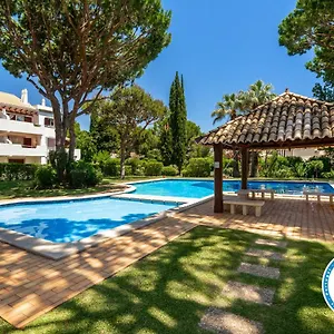 https://vilamoura-oasis-family-duplex.hotelaalgarve.com
